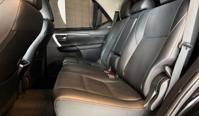 TOYOTA HILUX SW4 2.8 D-4D TURBO DIESEL SRX 7L 4X4 AUTOMÁTICO – 2021 / 2021 total