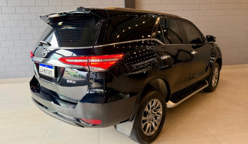 TOYOTA HILUX SW4 2.8 D-4D TURBO DIESEL SRX 7L 4X4 AUTOMÁTICO – 2021 / 2021 total