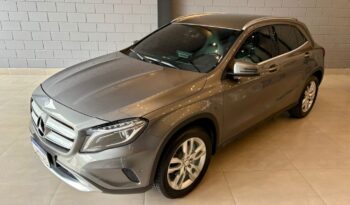 MERCEDES-BENZ GLA 200 1.6 CGI ADVANCE 16V TURBO FLEX 4P AUTOMÁTICO – 2015 / 2016 total