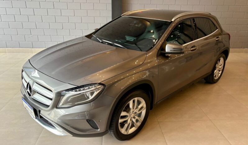 MERCEDES-BENZ GLA 200 1.6 CGI ADVANCE 16V TURBO FLEX 4P AUTOMÁTICO – 2015 / 2016 total