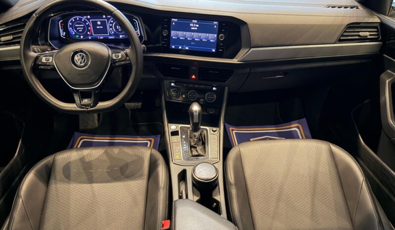 VOLKSWAGEN JETTA 1.4 250 TSI TOTAL FLEX R-LINE TIPTRONIC – 2019 / 2020 total
