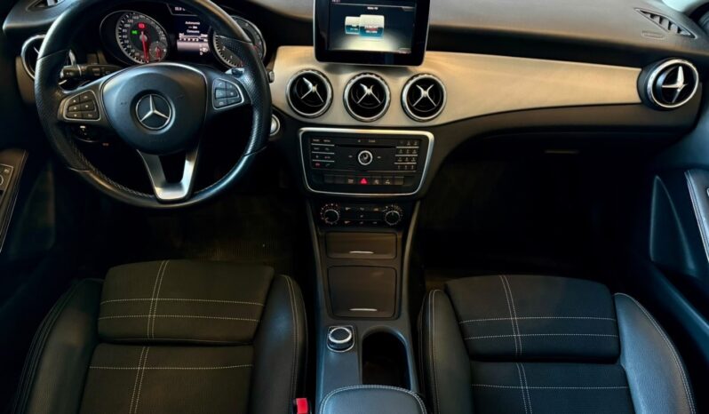 MERCEDES-BENZ GLA 200 1.6 CGI ADVANCE 16V TURBO FLEX 4P AUTOMÁTICO – 2016 / 2017 total
