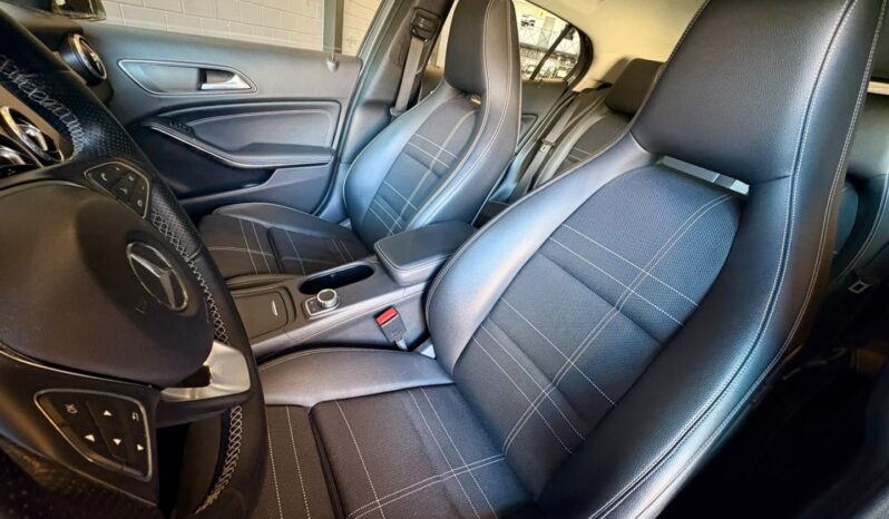 MERCEDES-BENZ GLA 200 1.6 CGI ADVANCE 16V TURBO FLEX 4P AUTOMÁTICO – 2016 / 2017 total