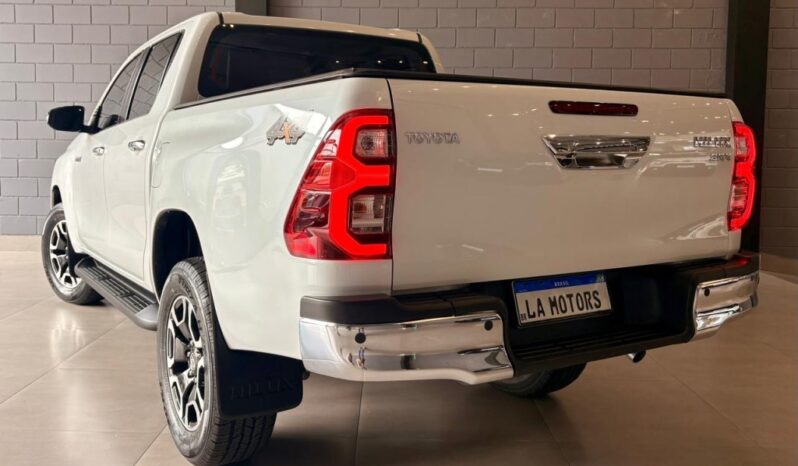 TOYOTA HILUX 2.8 D-4D TURBO DIESEL CD SRX 4X4 AUTOMÁTICO – 2022 / 2023 total