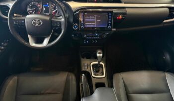 TOYOTA HILUX 2.8 D-4D TURBO DIESEL CD SRX 4X4 AUTOMÁTICO – 2022 / 2023 total