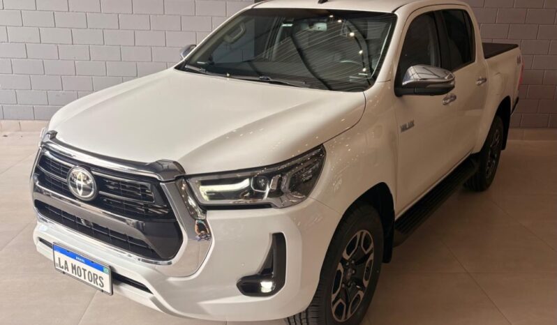 TOYOTA HILUX 2.8 D-4D TURBO DIESEL CD SRX 4X4 AUTOMÁTICO – 2022 / 2023 total