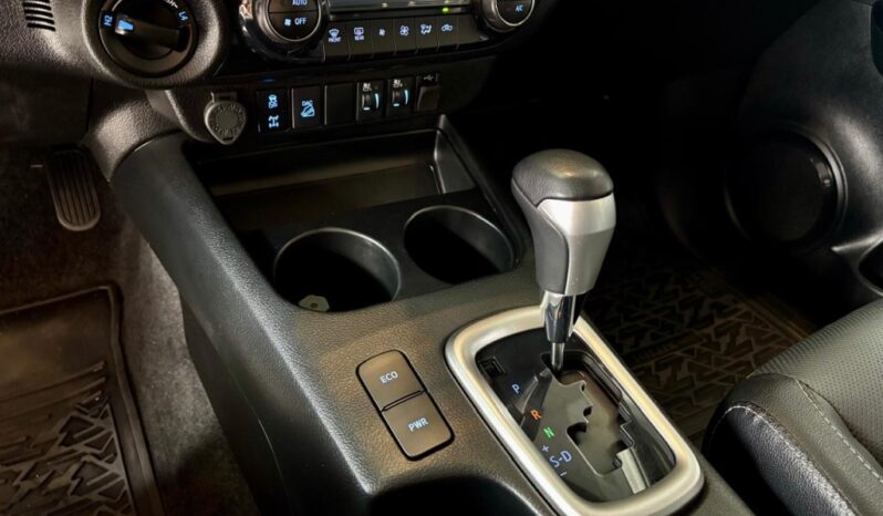 TOYOTA HILUX 2.8 D-4D TURBO DIESEL CD SRX 4X4 AUTOMÁTICO – 2022 / 2023 total