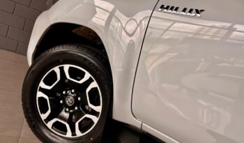 TOYOTA HILUX 2.8 D-4D TURBO DIESEL CD SRX 4X4 AUTOMÁTICO – 2022 / 2023 total