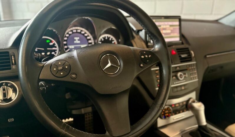 MERCEDES-BENZ C 300 3.0 AVANTGARDE V6 24V GASOLINA 4P AUTOMÁTICO – 2010 / 2011 total