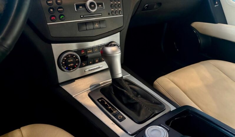MERCEDES-BENZ C 300 3.0 AVANTGARDE V6 24V GASOLINA 4P AUTOMÁTICO – 2010 / 2011 total